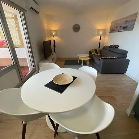 شقة Family - Fully Equipped, Close To Sandy Beaches & Restaurants, Pool, Balcony, Garage