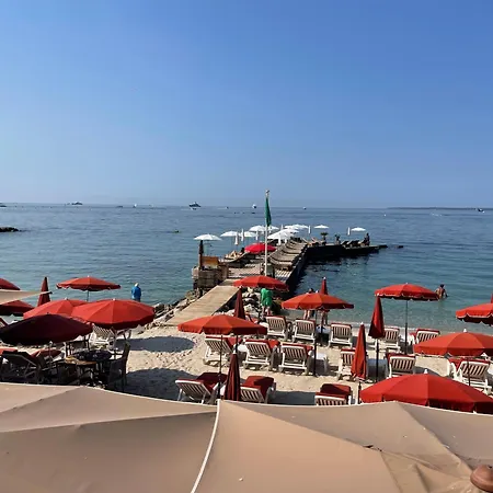شقة Family - Fully Equipped, Close To Sandy Beaches & Restaurants, Pool, Balcony, Garage