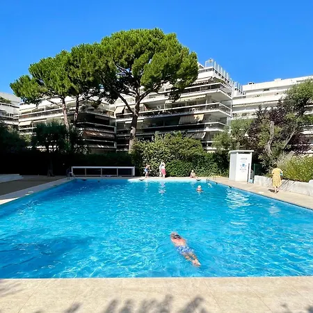 شقة Family - Fully Equipped, Close To Sandy Beaches & Restaurants, Pool, Balcony, Garage